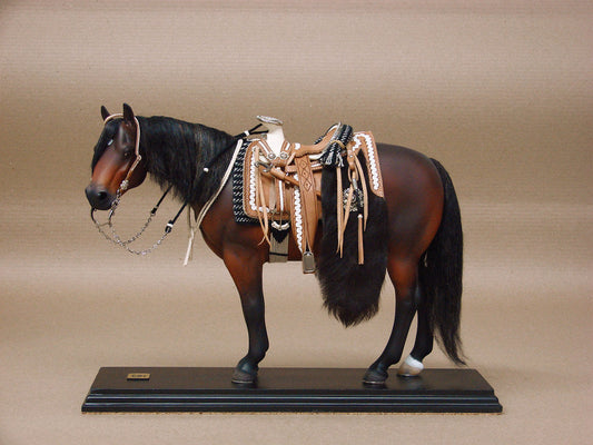 Cavalo Marrom Equipado